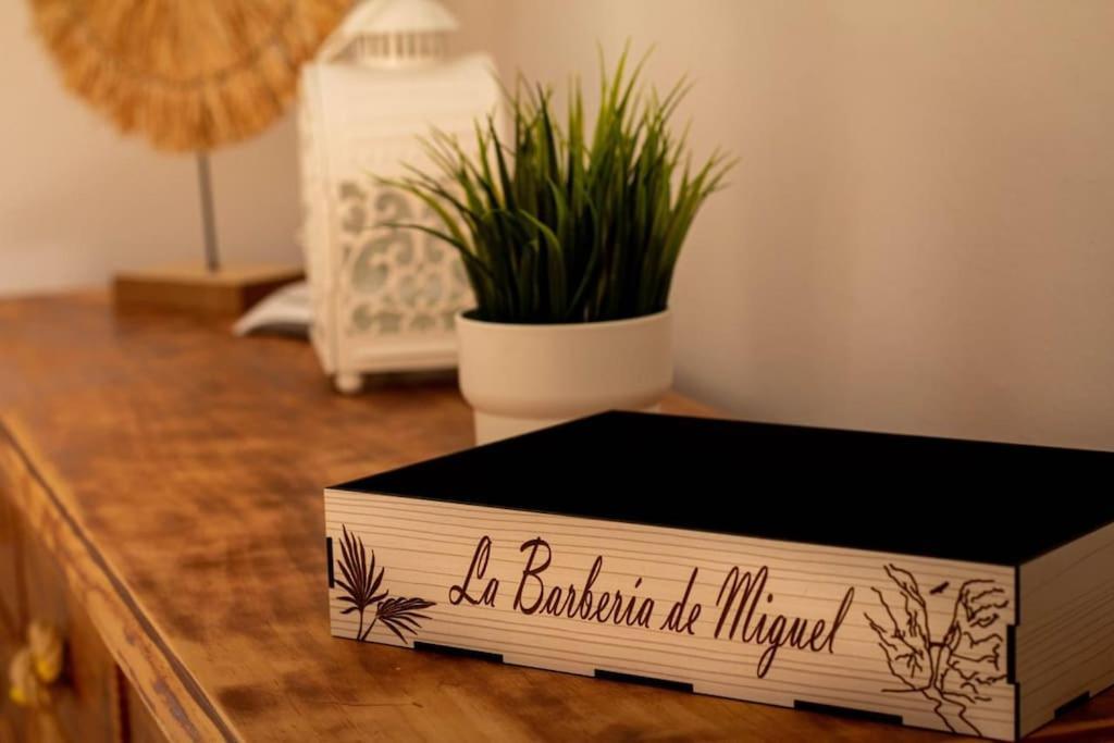 La Barberia De Miguel Villa เอลชอร์โร ภายนอก รูปภาพ